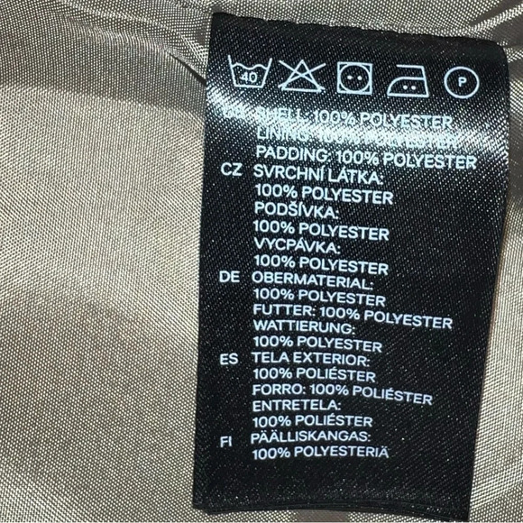 H&M, 6,long sleeve, zip closure, zip pocket cowl collar mid length, pufferjacket - Picture 11 of 13